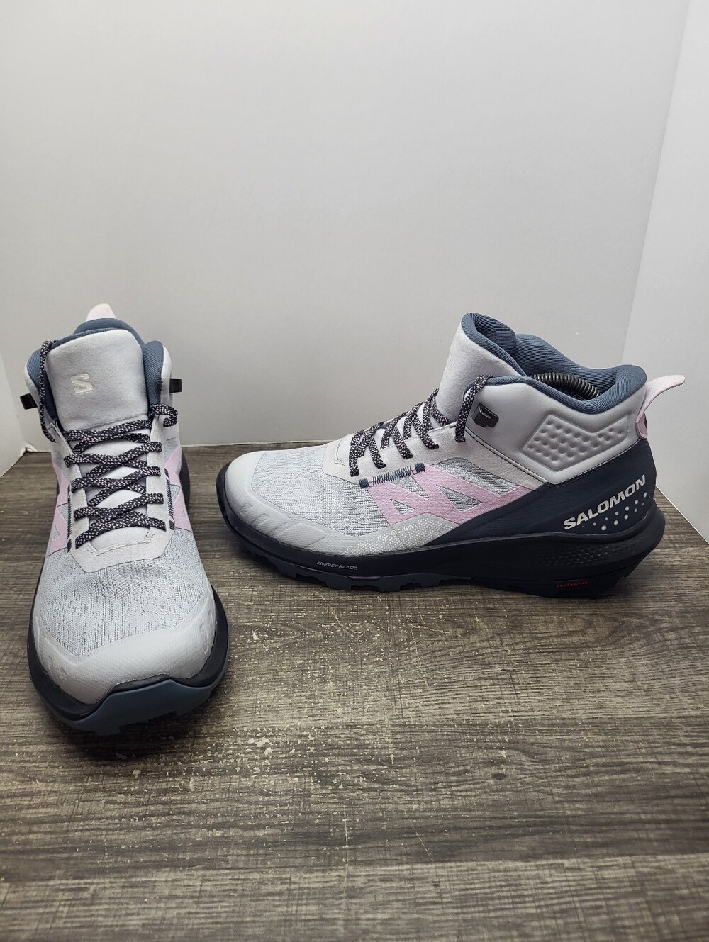 Salomon Outpulse Mid GTX Womens 9 Hiking Boots Arctic Ice/India Ink/Orchid Bloom